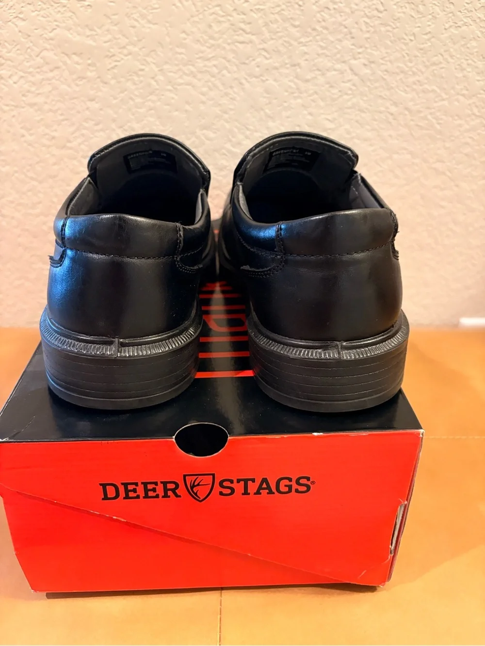 Deer Stags Classic Men's Black Slip-On Dress Loafers Sz 8